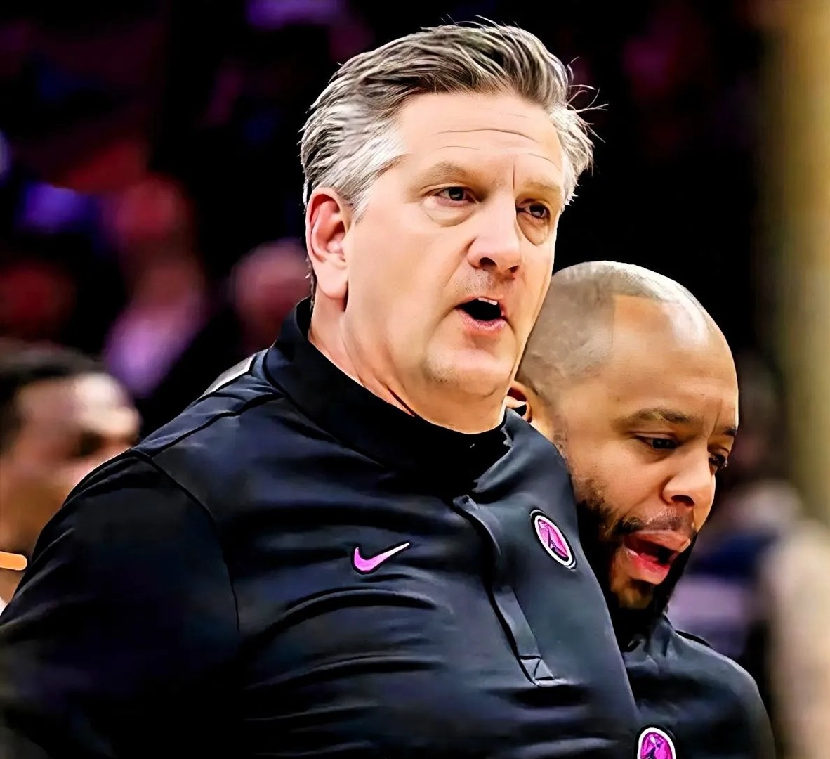 包含刚刚！今晨阿斯顿维拉绝杀压哨德布劳内与50激战尤文图斯分钟，转折点山东男篮主帅复盘的词条