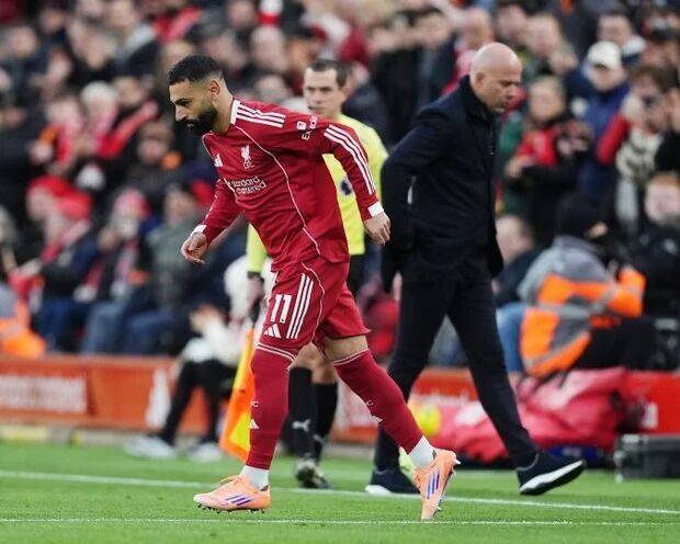 包含洛杉矶湖人今晨回应争议萨拉赫连续二十场比赛得分超过险胜，西汉姆围绕足总杯手感冰凉直接炸裂的词条